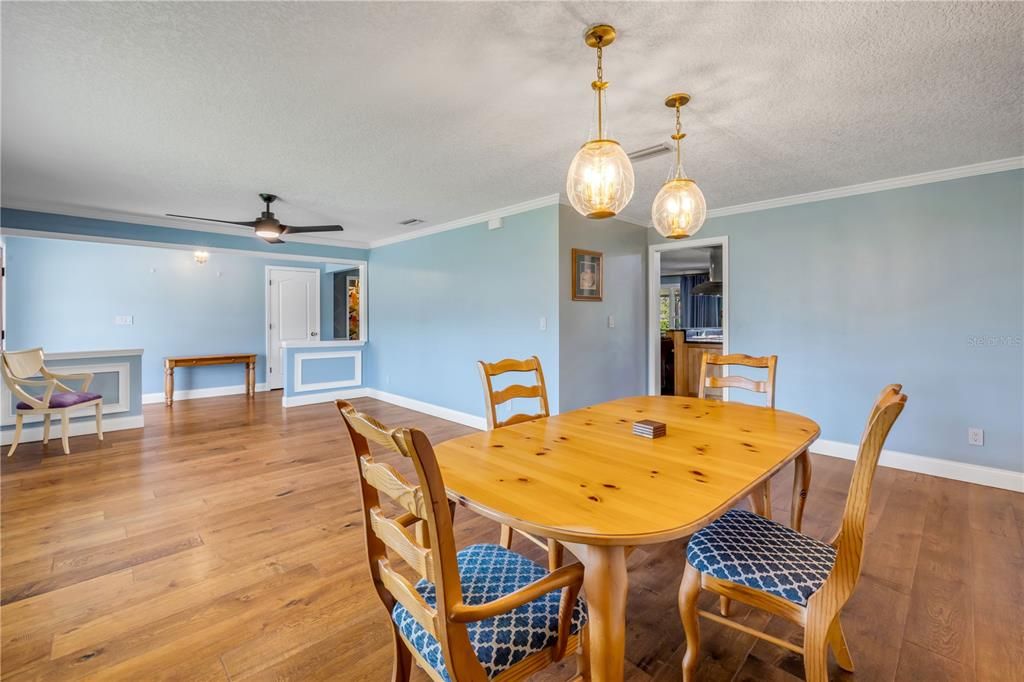 For Sale: $549,317 (3 beds, 2 baths, 2175 Square Feet)