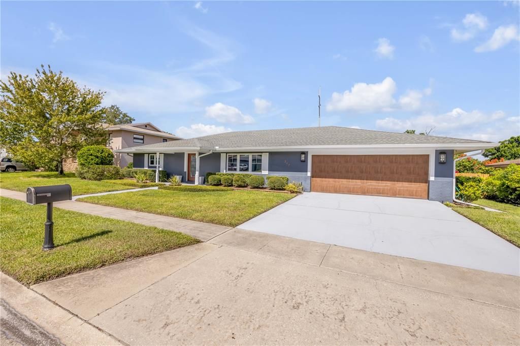 For Sale: $549,317 (3 beds, 2 baths, 2175 Square Feet)