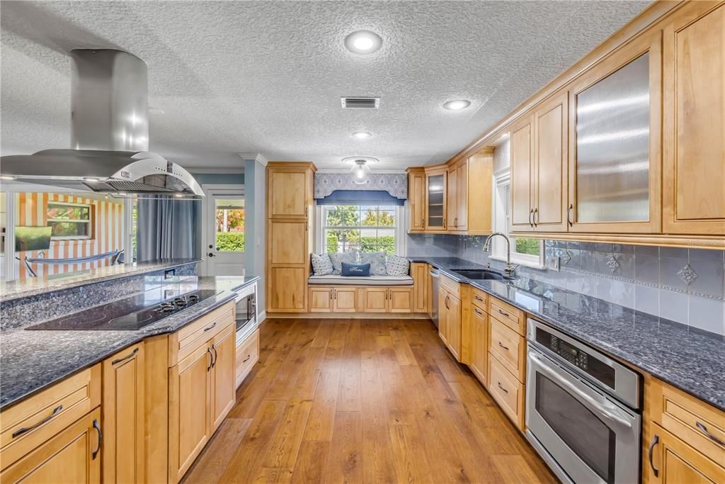 For Sale: $549,317 (3 beds, 2 baths, 2175 Square Feet)