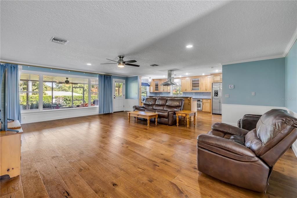 For Sale: $549,317 (3 beds, 2 baths, 2175 Square Feet)