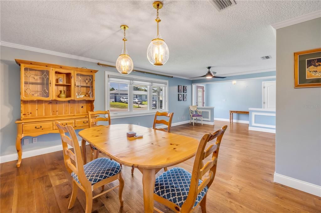 For Sale: $549,317 (3 beds, 2 baths, 2175 Square Feet)