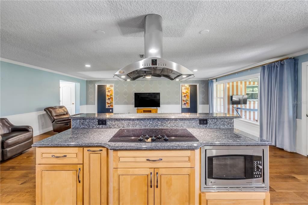 For Sale: $549,317 (3 beds, 2 baths, 2175 Square Feet)