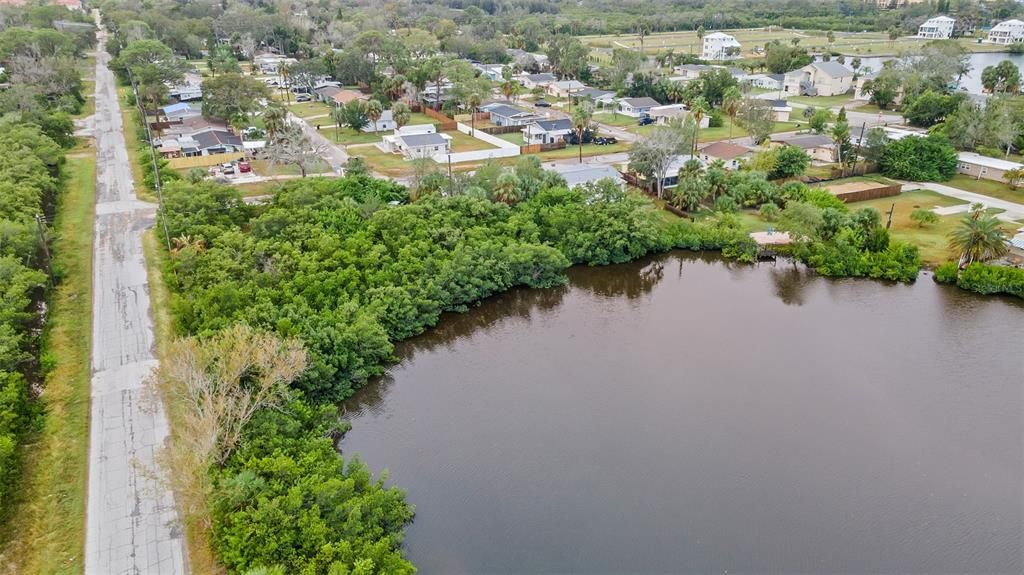 待售: $163,000 (2 贝兹, 1 浴室, 912 平方英尺)