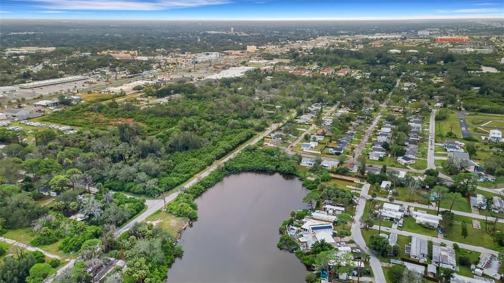 待售: $163,000 (2 贝兹, 1 浴室, 912 平方英尺)