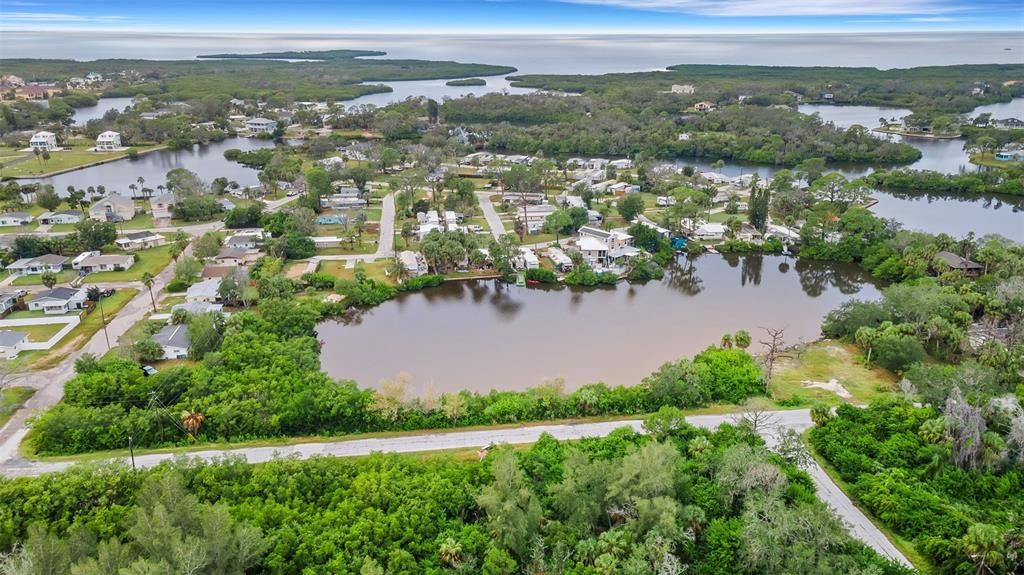 待售: $163,000 (2 贝兹, 1 浴室, 912 平方英尺)