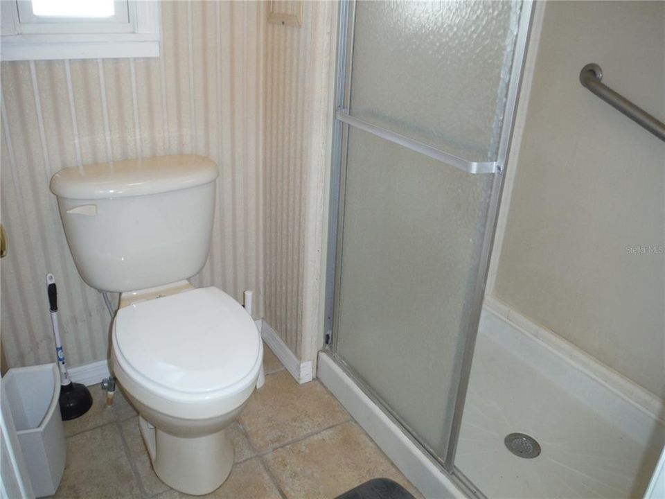 待售: $174,000 (2 贝兹, 2 浴室, 1354 平方英尺)