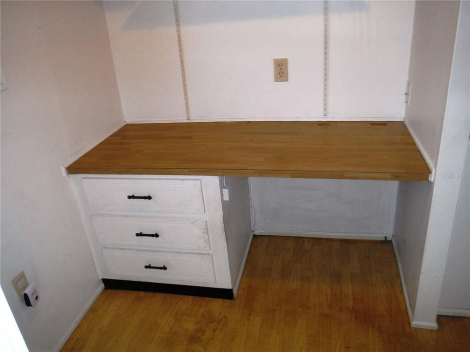 待售: $174,000 (2 贝兹, 2 浴室, 1354 平方英尺)