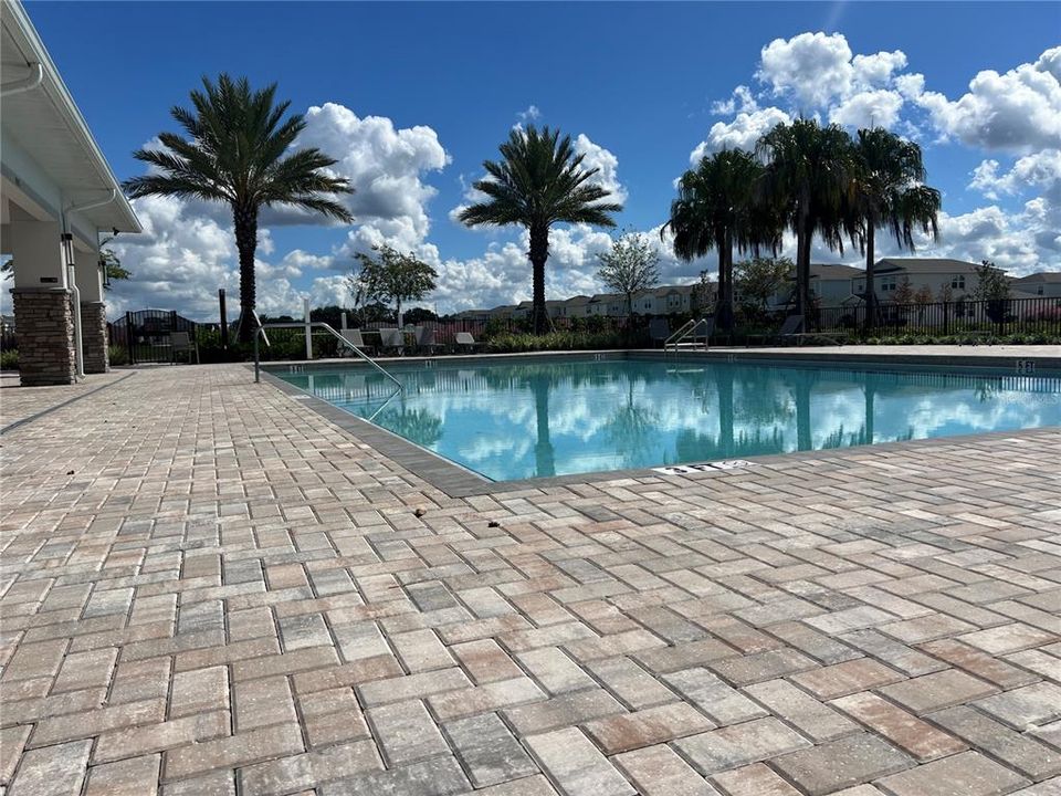 For Sale: $420,000 (4 beds, 2 baths, 1841 Square Feet)