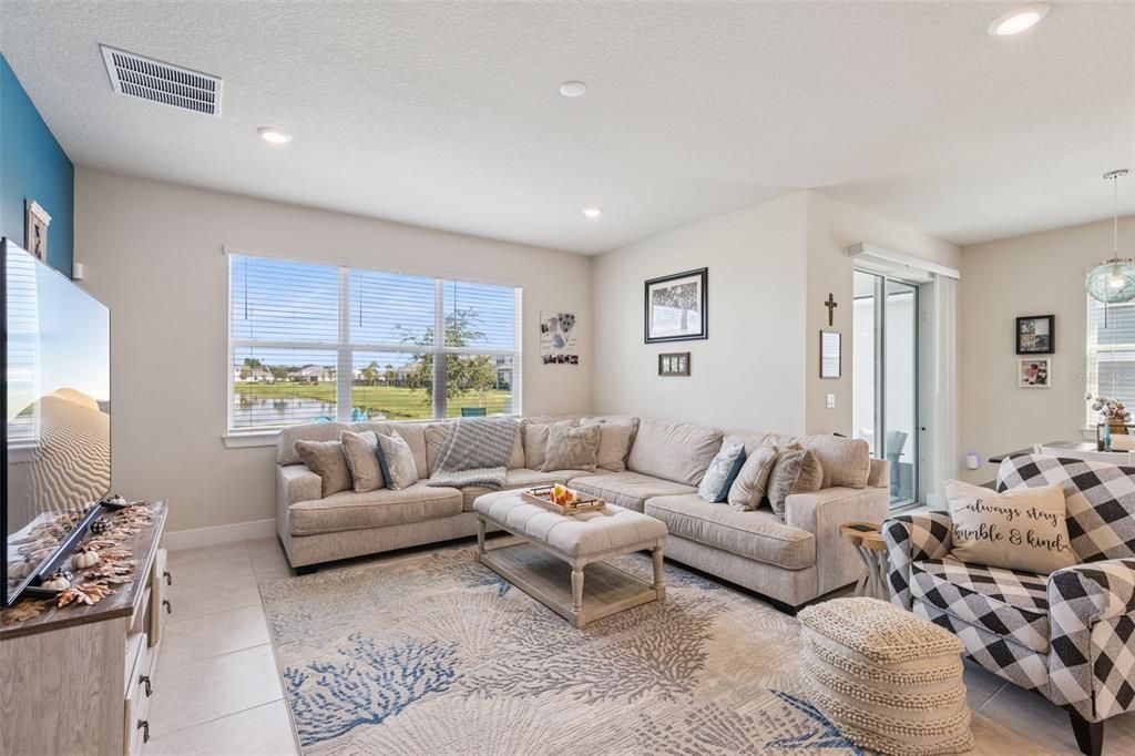 For Sale: $420,000 (4 beds, 2 baths, 1841 Square Feet)