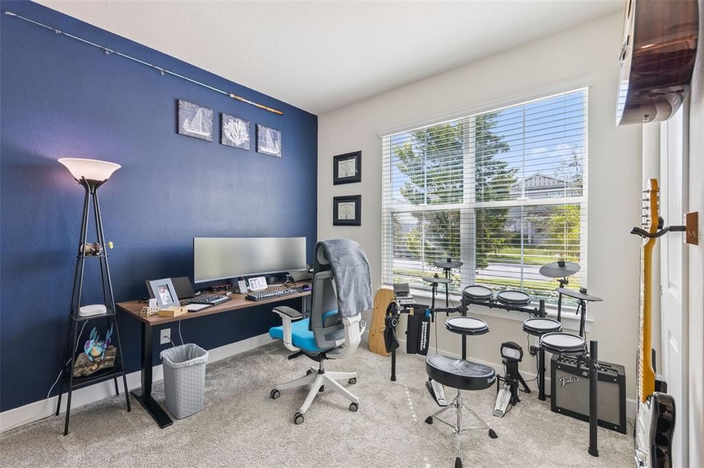 For Sale: $420,000 (4 beds, 2 baths, 1841 Square Feet)