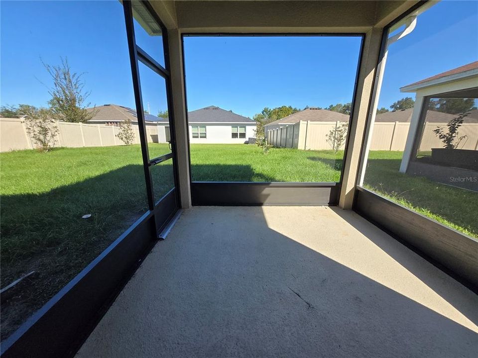 For Rent: $2,000 (4 beds, 2 baths, 1701 Square Feet)