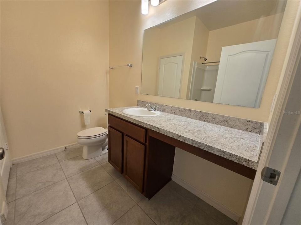 For Rent: $2,000 (4 beds, 2 baths, 1701 Square Feet)