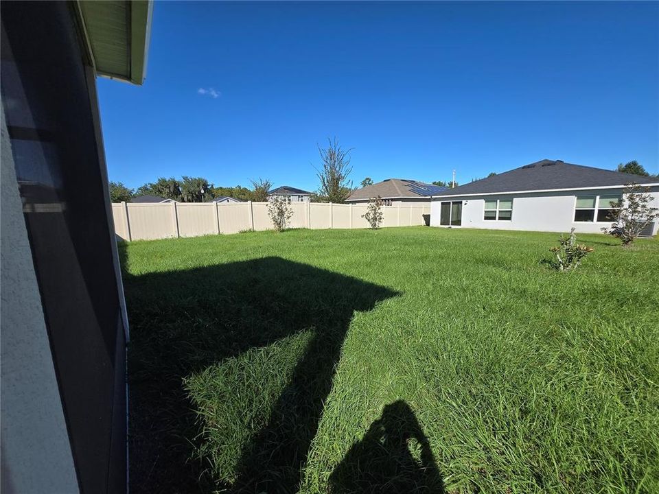 For Rent: $2,000 (4 beds, 2 baths, 1701 Square Feet)