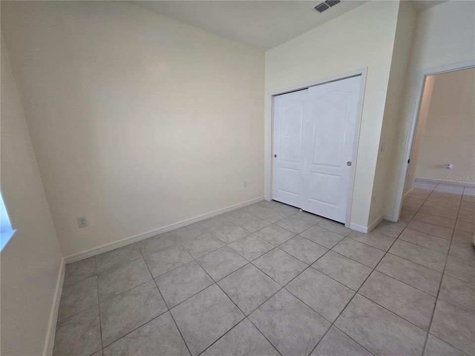 For Rent: $2,000 (4 beds, 2 baths, 1701 Square Feet)