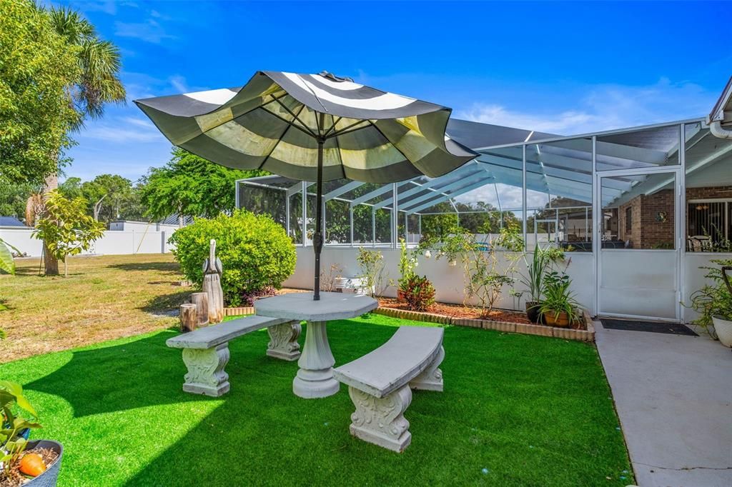 En Venta: $699,900 (3 camas, 3 baños, 2465 Pies cuadrados)