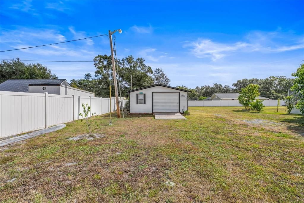 En Venta: $699,900 (3 camas, 3 baños, 2465 Pies cuadrados)