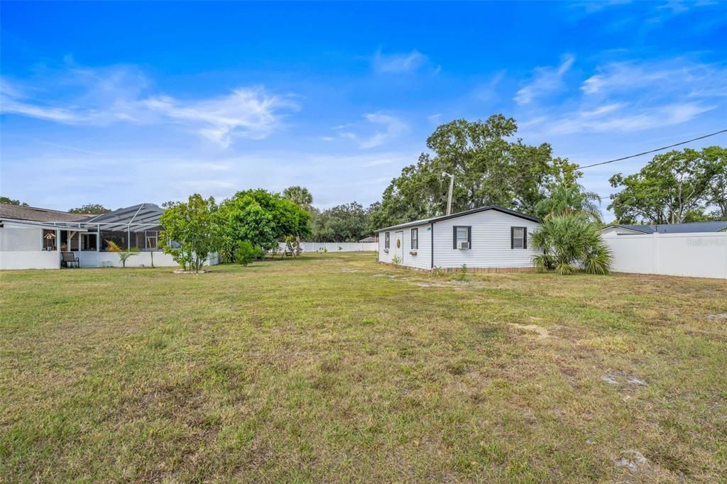 En Venta: $699,900 (3 camas, 3 baños, 2465 Pies cuadrados)