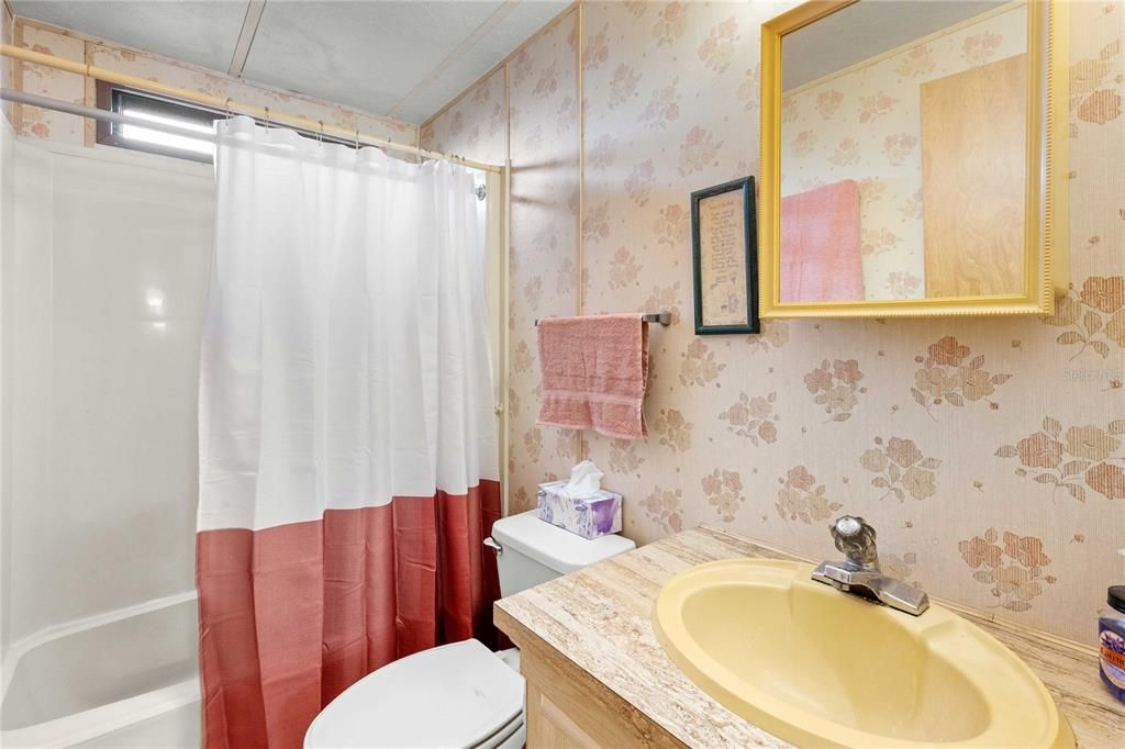 待售: $133,500 (2 贝兹, 2 浴室, 1056 平方英尺)