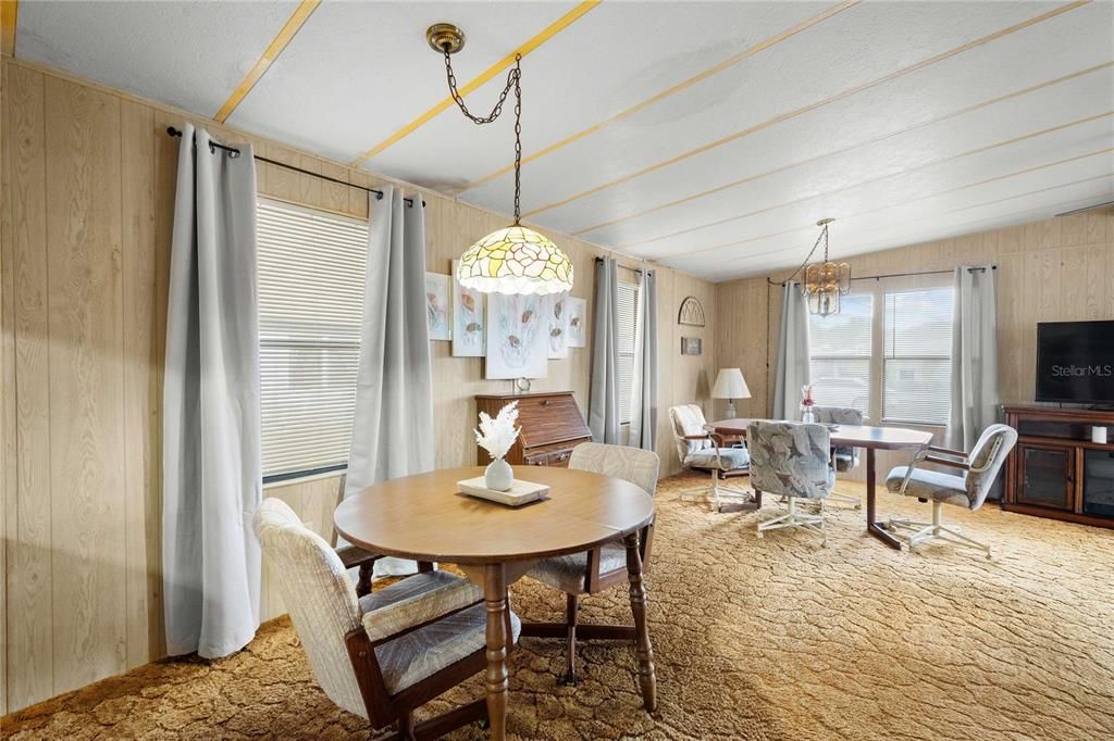 待售: $133,500 (2 贝兹, 2 浴室, 1056 平方英尺)