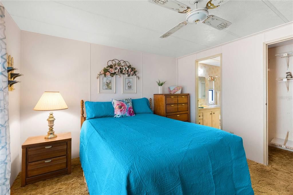 待售: $133,500 (2 贝兹, 2 浴室, 1056 平方英尺)