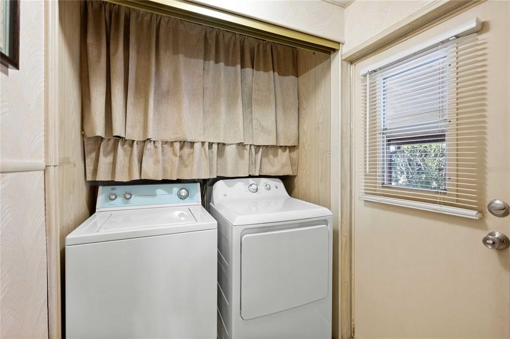 待售: $133,500 (2 贝兹, 2 浴室, 1056 平方英尺)