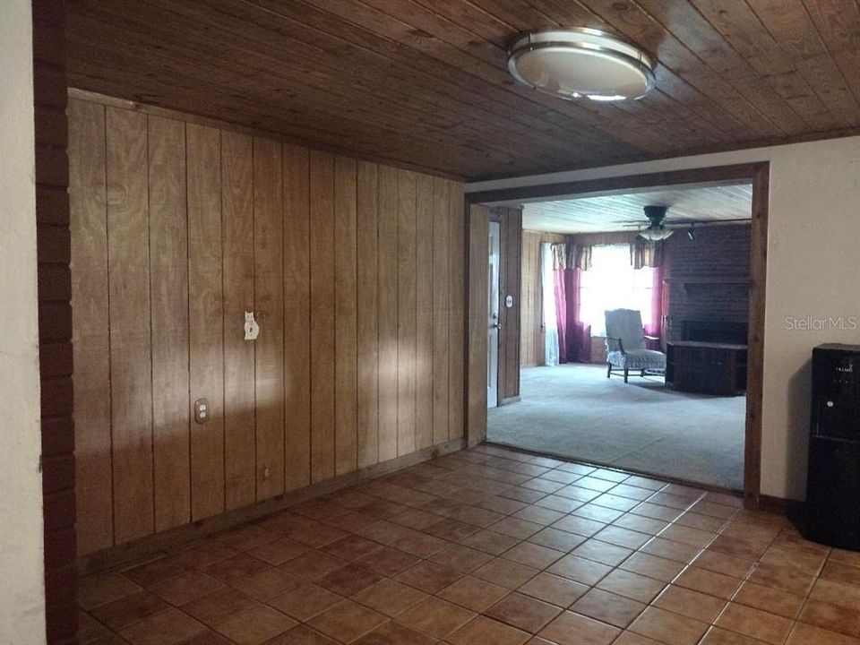 For Sale: $395,000 (4 beds, 1 baths, 1752 Square Feet)