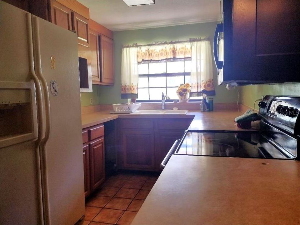 For Sale: $395,000 (4 beds, 1 baths, 1752 Square Feet)