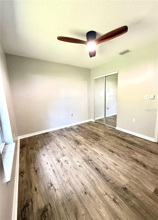 For Sale: $335,000 (3 beds, 2 baths, 1194 Square Feet)