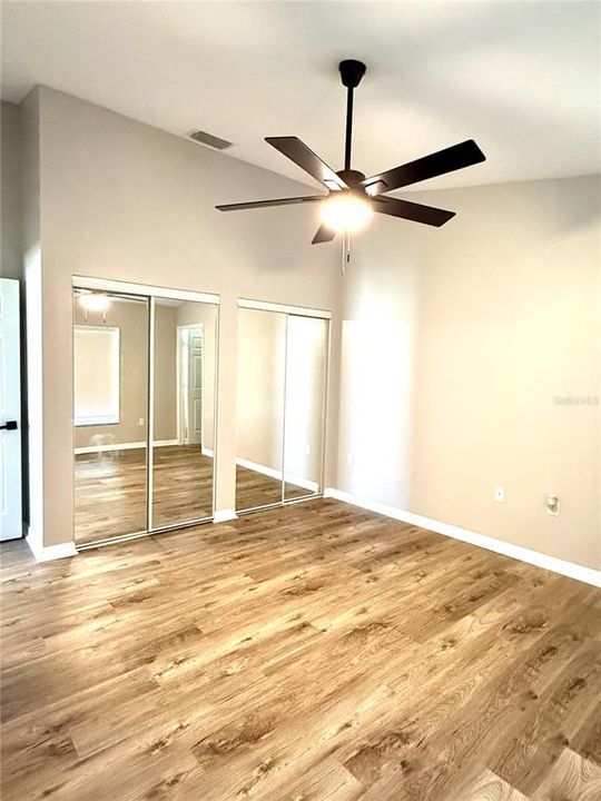 For Sale: $335,000 (3 beds, 2 baths, 1194 Square Feet)