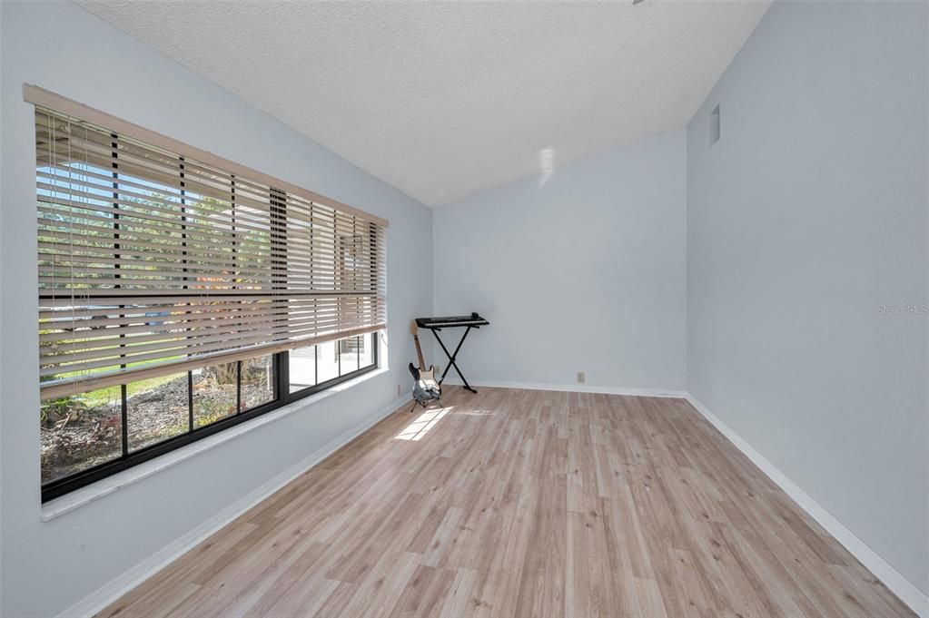 На продажу: $620,000 (4 спален, 2 ванн, 2305 Квадратных фут)