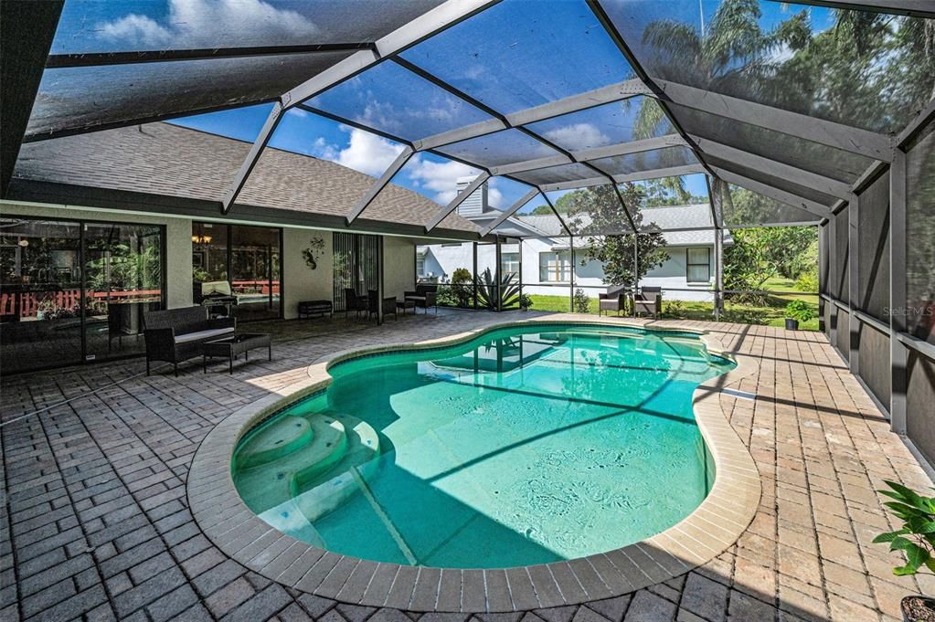 На продажу: $620,000 (4 спален, 2 ванн, 2305 Квадратных фут)