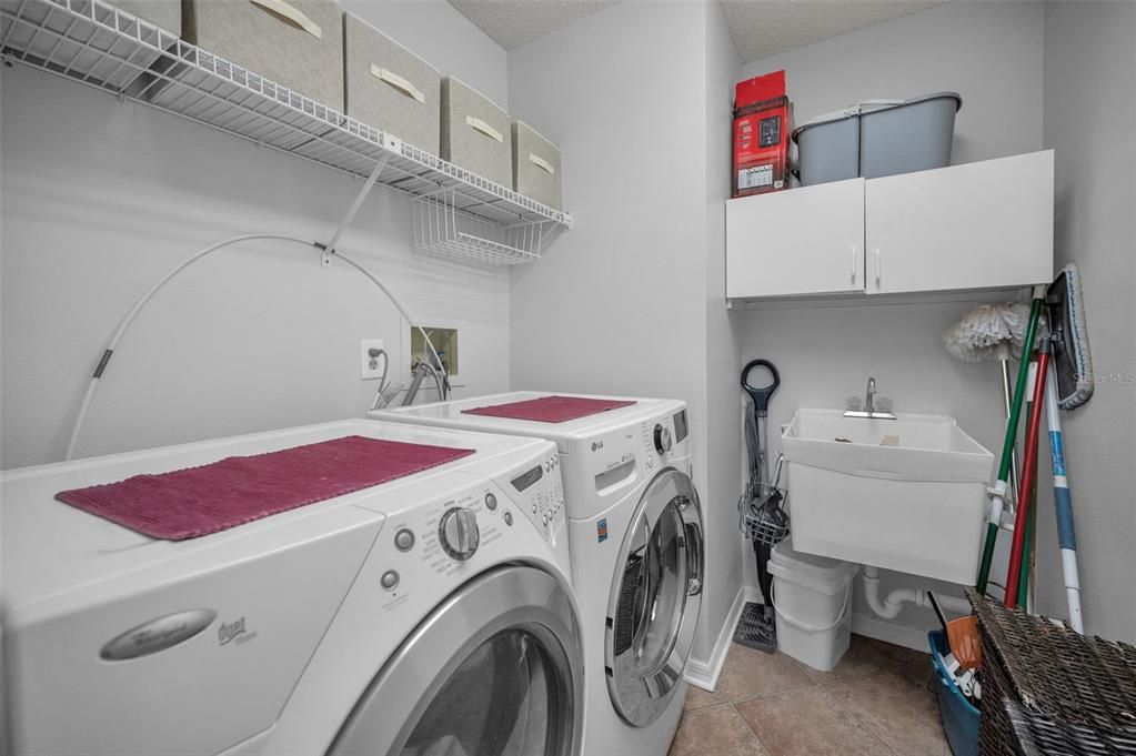 На продажу: $620,000 (4 спален, 2 ванн, 2305 Квадратных фут)