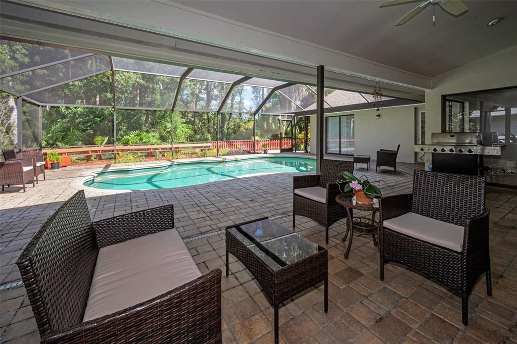 На продажу: $620,000 (4 спален, 2 ванн, 2305 Квадратных фут)