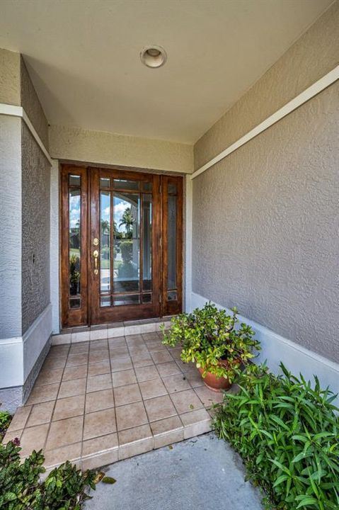 На продажу: $620,000 (4 спален, 2 ванн, 2305 Квадратных фут)