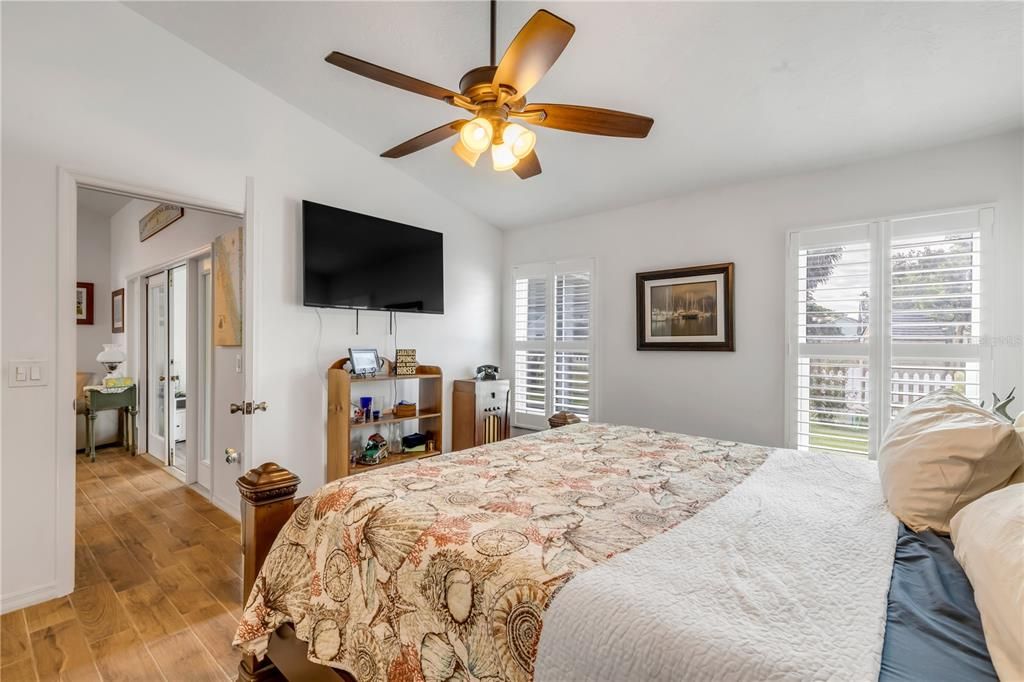 待售: $310,000 (2 贝兹, 2 浴室, 1235 平方英尺)