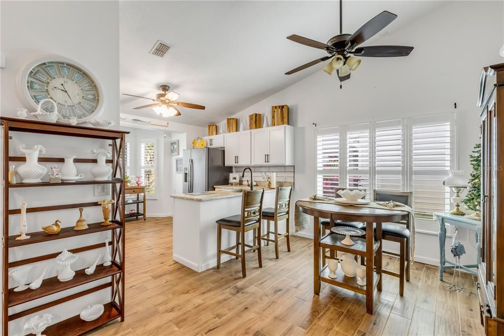 待售: $310,000 (2 贝兹, 2 浴室, 1235 平方英尺)