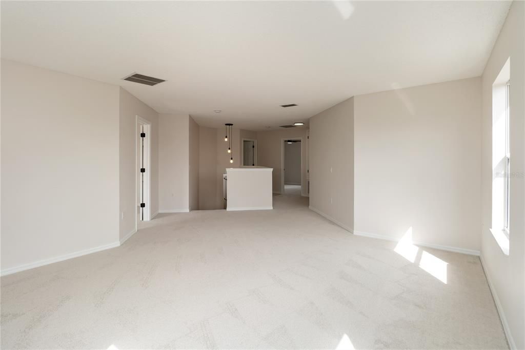 For Sale: $475,000 (4 beds, 2 baths, 2810 Square Feet)