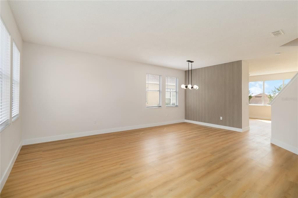 For Sale: $475,000 (4 beds, 2 baths, 2810 Square Feet)