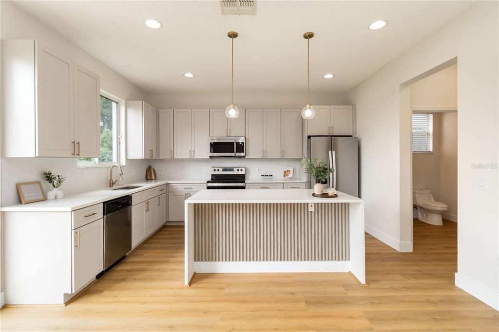 For Sale: $475,000 (4 beds, 2 baths, 2810 Square Feet)