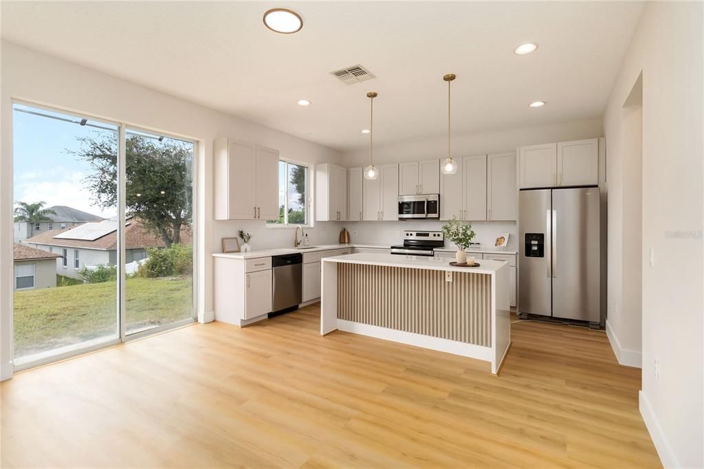 For Sale: $475,000 (4 beds, 2 baths, 2810 Square Feet)