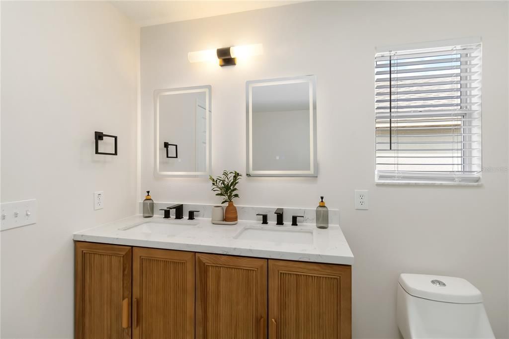 For Sale: $475,000 (4 beds, 2 baths, 2810 Square Feet)