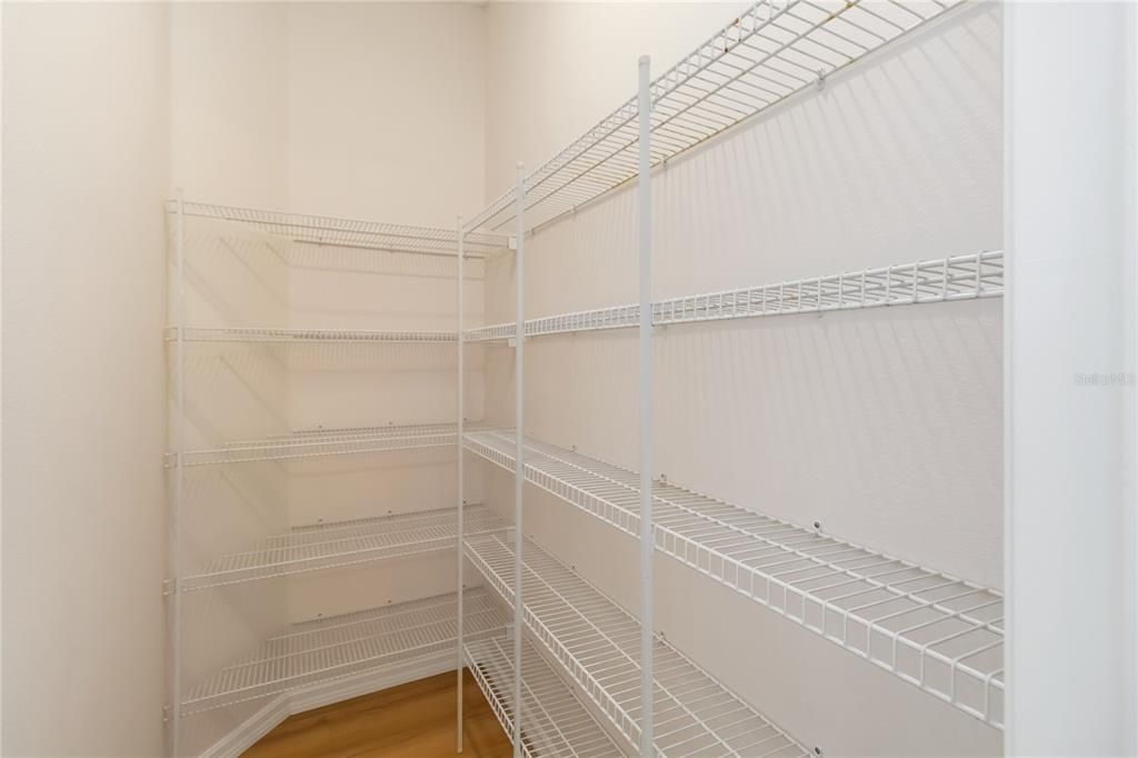 For Sale: $475,000 (4 beds, 2 baths, 2810 Square Feet)