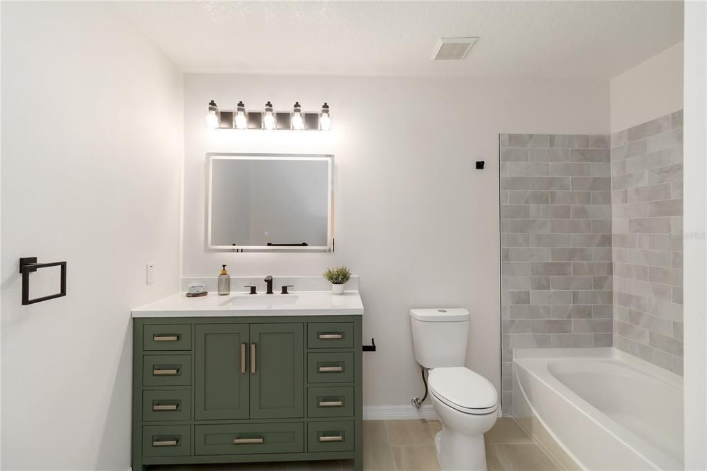 For Sale: $475,000 (4 beds, 2 baths, 2810 Square Feet)