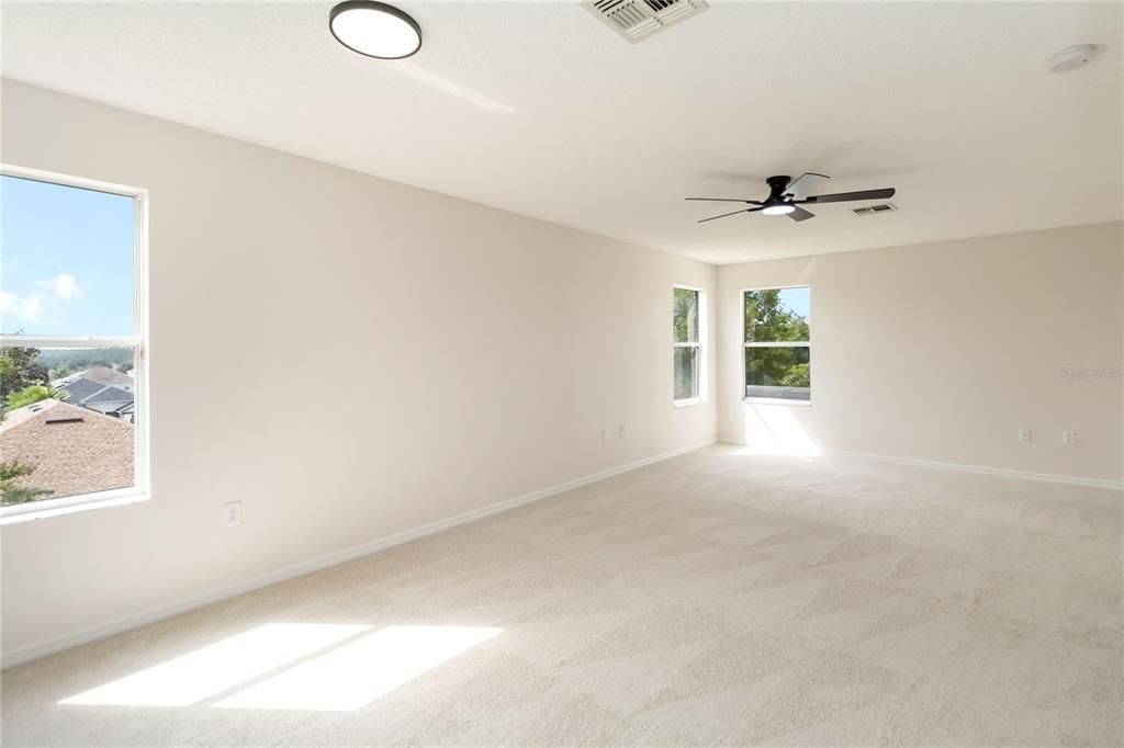 For Sale: $475,000 (4 beds, 2 baths, 2810 Square Feet)