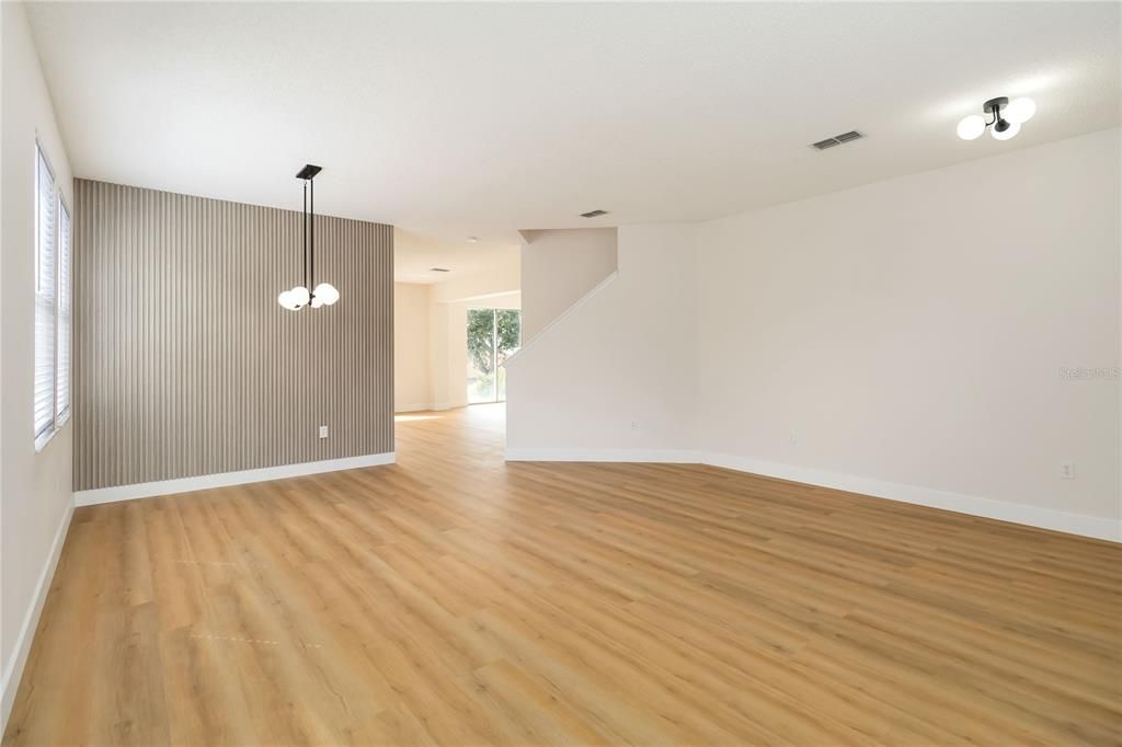 For Sale: $475,000 (4 beds, 2 baths, 2810 Square Feet)