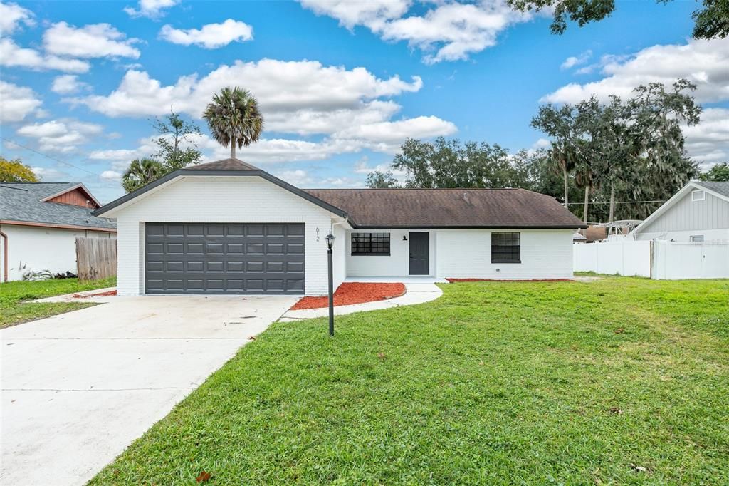 For Sale: $375,000 (3 beds, 2 baths, 1410 Square Feet)