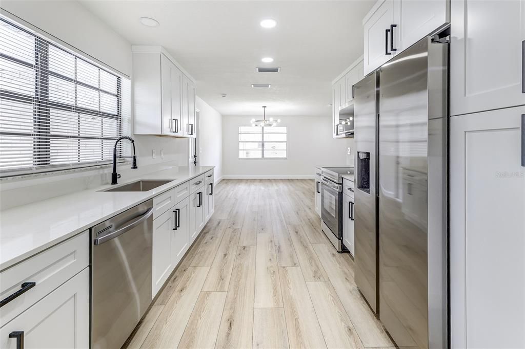 For Sale: $375,000 (3 beds, 2 baths, 1410 Square Feet)