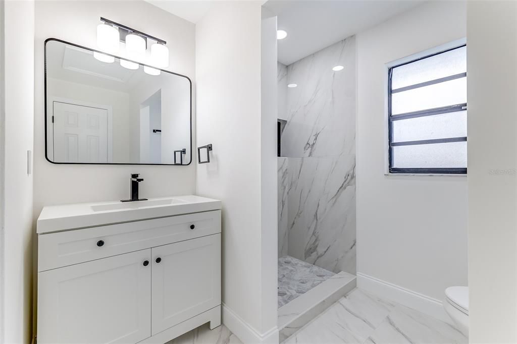 For Sale: $375,000 (3 beds, 2 baths, 1410 Square Feet)