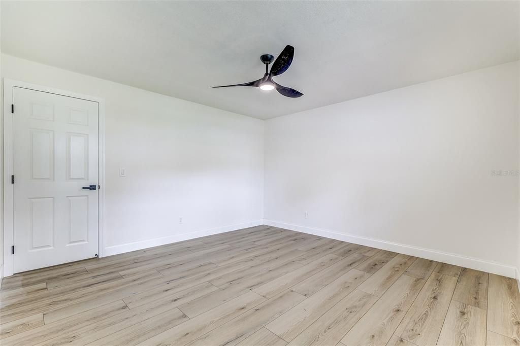 For Sale: $375,000 (3 beds, 2 baths, 1410 Square Feet)