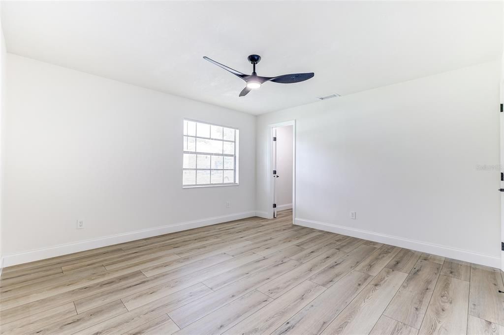 For Sale: $375,000 (3 beds, 2 baths, 1410 Square Feet)